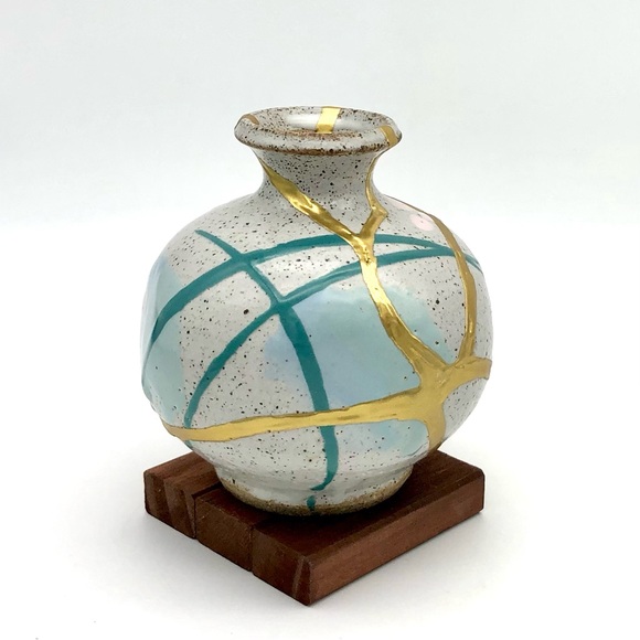 Kintsugi Vase Glazed Abstract Pottery Gold Crack Art Personal Growth Gift - Picture 9 of 13